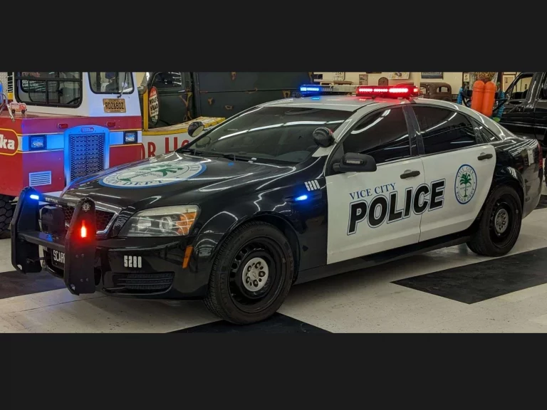Cette vraie voiture de police scannée pour GTA 6 affole les enchères et fascine les fans